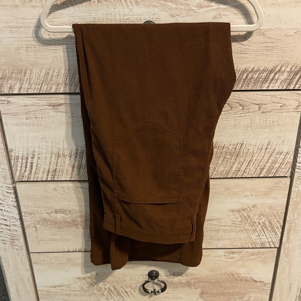 Men's Corduroy Pants in Rich Brown